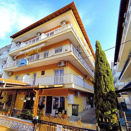 Μαρκονησ Hotel Paralía Kültér fotó